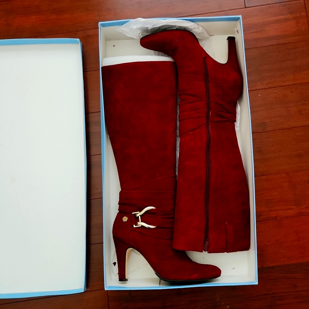 Antonio Melani 7.5 Wine, suede 3.5" boots
